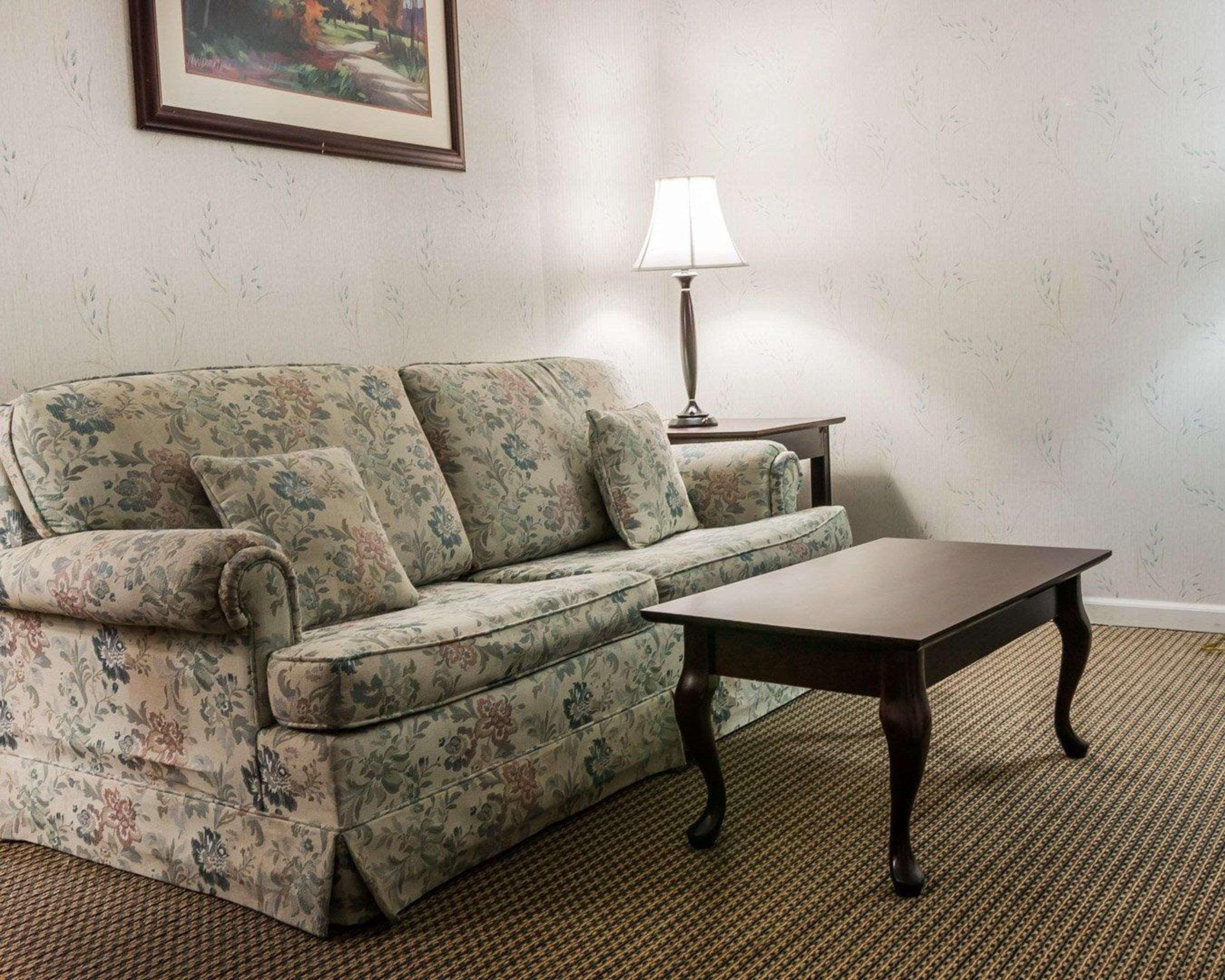 Econo Lodge & Suites Cascade Bagian luar foto