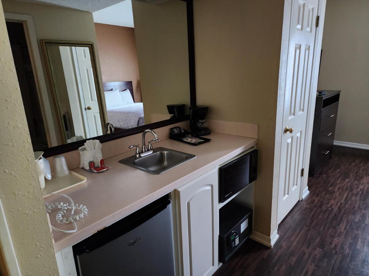 Econo Lodge & Suites Cascade Bagian luar foto