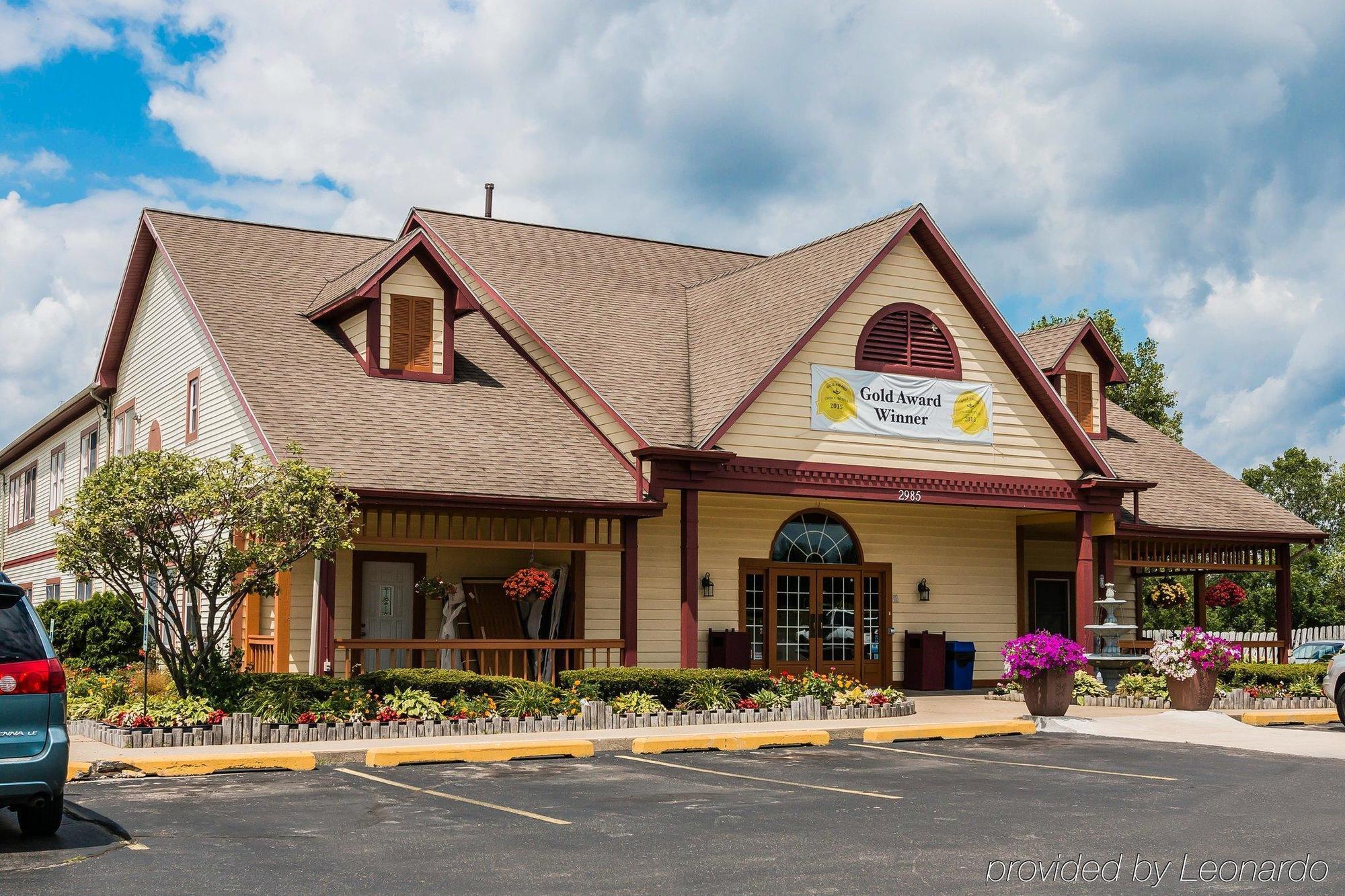 Econo Lodge & Suites Cascade Bagian luar foto