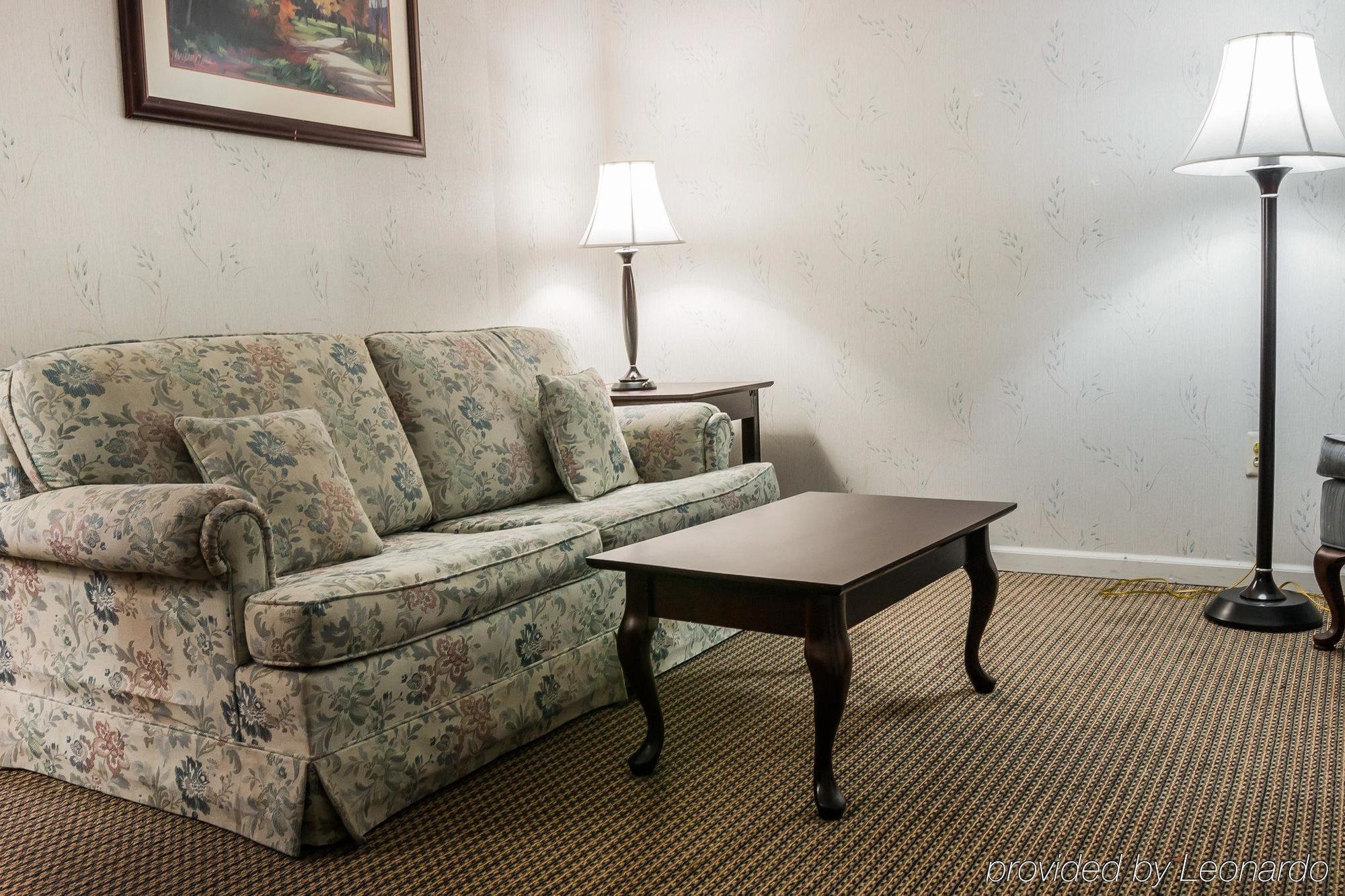 Econo Lodge & Suites Cascade Bagian luar foto