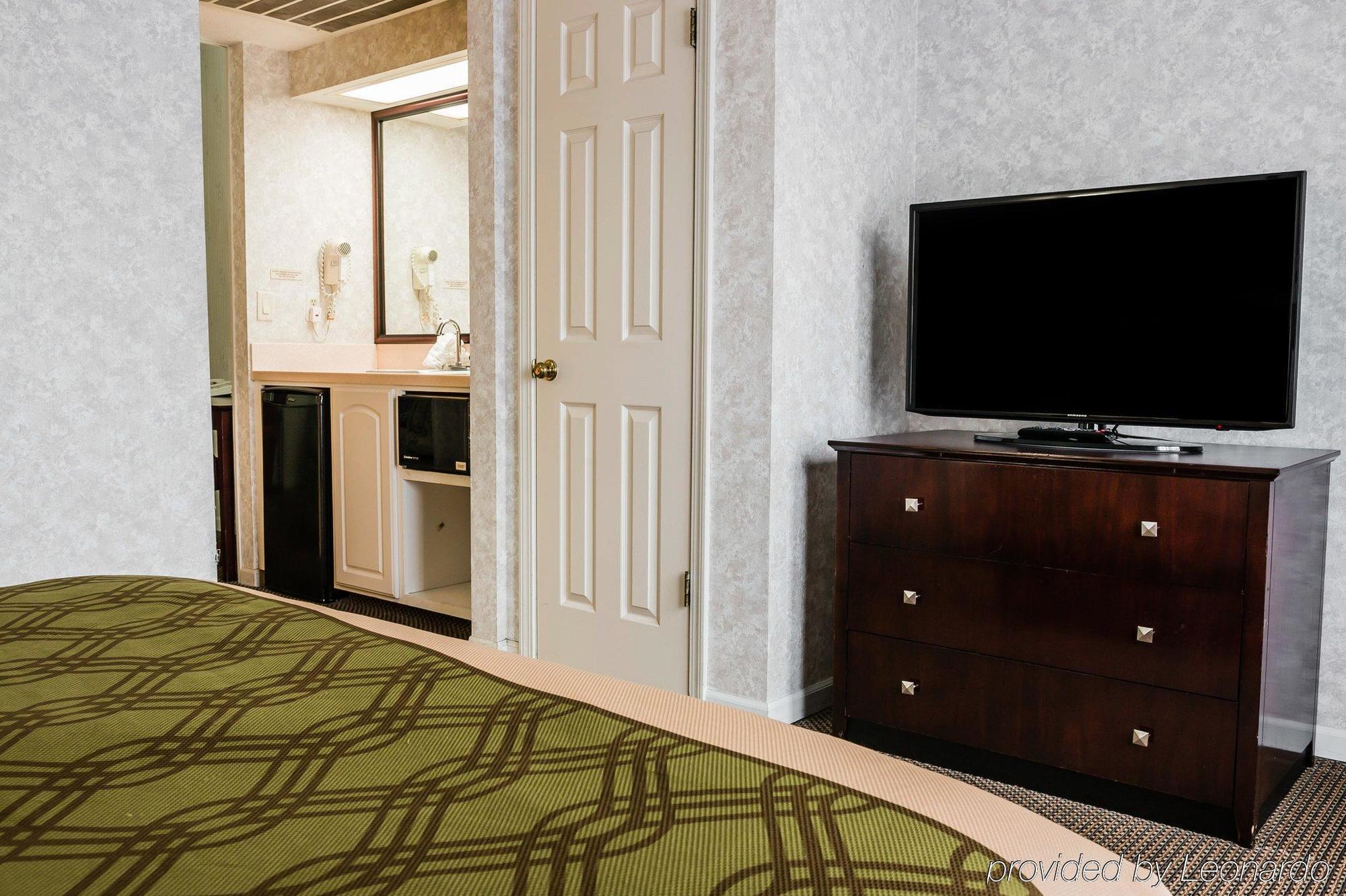 Econo Lodge & Suites Cascade Bagian luar foto